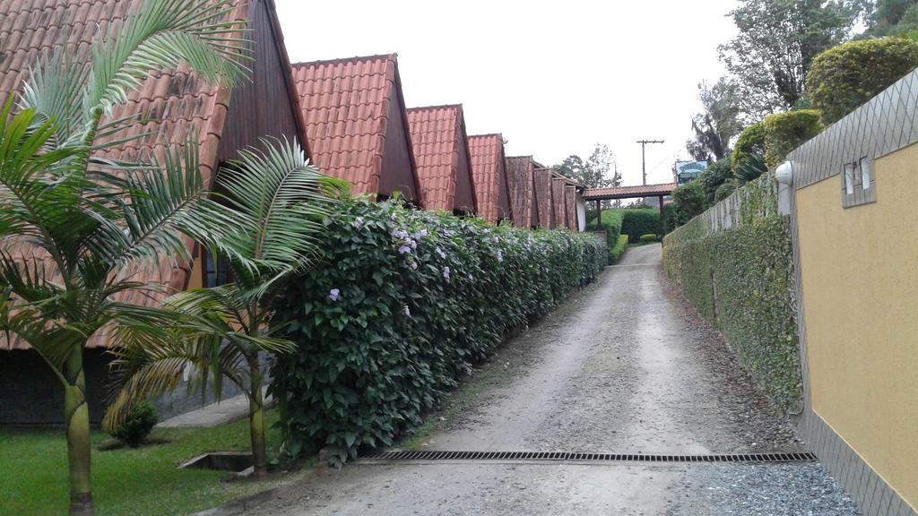 Pousada Recanto Das Flores โนวาฟริบูร์โก ภายนอก รูปภาพ